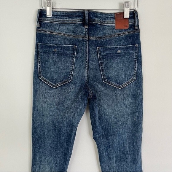 Zara Mid Rise Distressed Skinny Jeans with Asymmetrical Hem, US 2/EUR 34 NWOT - Picture 7 of 13